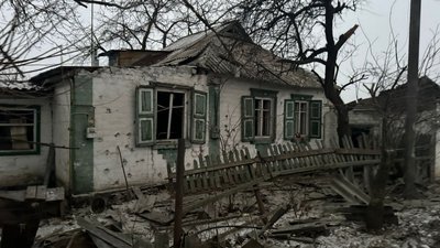 пошкоджений будинок