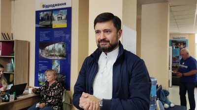У Тернополі відкрили центр підтримки переселенців "Я – Маріуполь" У Тернополі відкрили центр підтримки переселенців "Я – Маріуполь"