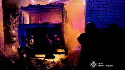 Атака БпЛА на Чернігівщині: загорілися навіс та три автомобілі в одному з районів