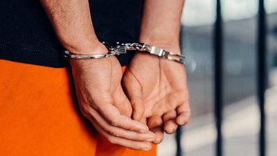 На Полтавщині затримали двох юнаків, які, ймовірно, причетні до вбивства чоловіка