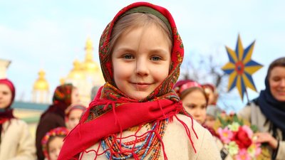 Самовираження, манери, традиції. Експерти назвали риси, які найбільше цінують українці