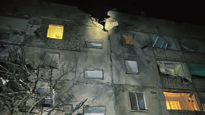 На Харківщині "Шахед" влучив у дах будинку: пошкоджені 20 квартир