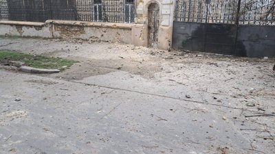 Війська РФ обстріляли лікарню у Херсоні Війська РФ обстріляли лікарню у Херсоні