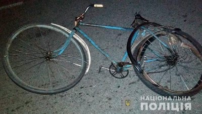 Водій вантажівки наїхав на велосипедиста Водій вантажівки наїхав на велосипедиста