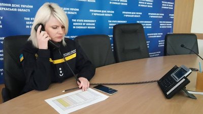 У Черкасах діє цілодобовий телефон психологічної допомоги