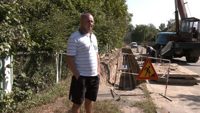 Два тижні без гарячої води: на Вороніхіна у Луцьку триває ремонт тепломережі Два тижні без гарячої води: на Вороніхіна у Луцьку триває ремонт тепломережі