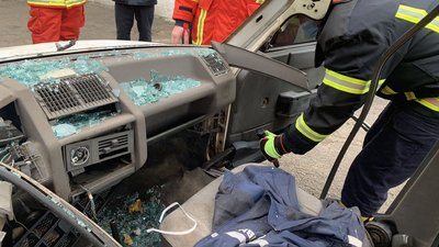 Закарпатські рятувальники отримали спеціальні аварійно-рятувальні машини Закарпатські рятувальники отримали спеціальні аварійно-рятувальні машини