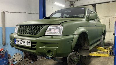 Передали понад 80 автівок для військових. Як у Чернівцях волонетрить благодійний фонд Передали понад 80 автівок для військових. Як у Чернівцях волонетрить благодійний фонд