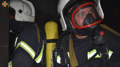В Одесі горіла триповерхівка: евакуювали 10 людей