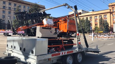 У Дніпрі відбувся парад комунальної техніки У Дніпрі відбувся парад комунальної техніки