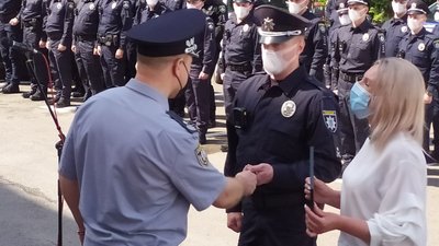 Рівне: авто для поліцейських в ОТГ приїхав вручати голова Нацполіції Рівне: авто для поліцейських в ОТГ приїхав вручати голова Нацполіції