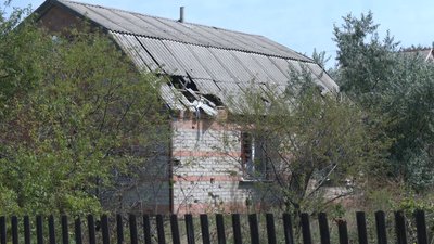 У селі Плавні на Запоріжжі, що потрапило у "сіру зону", лишаються жити 115 людей У селі Плавні на Запоріжжі, що потрапило у "сіру зону", лишаються жити 115 людей