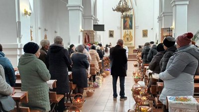У Тернополі римо-католики освятили великодні кошики У Тернополі римо-католики освятили великодні кошики