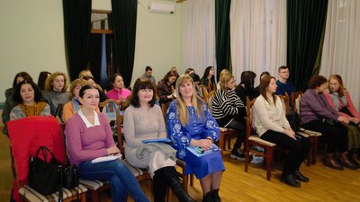 "Прокачай українську": у Житомирі стартував безкоштовний експрес-курс культурно-розмовного етикету "Прокачай українську": у Житомирі стартував безкоштовний експрес-курс культурно-розмовного етикету