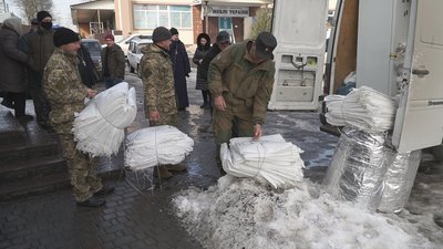 5 тонн вантажу: вінницькі волонтери повезли допомогу бійцям на Схід