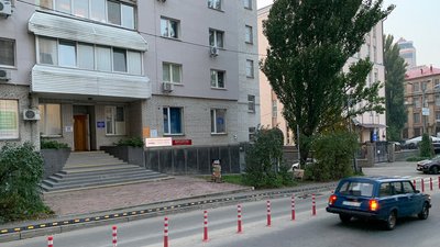 Бійка за участі ветерана АТО в Києві. Суспільне отримало відео з камери спостереження Бійка за участі ветерана АТО в Києві. Суспільне отримало відео з камери спостереження