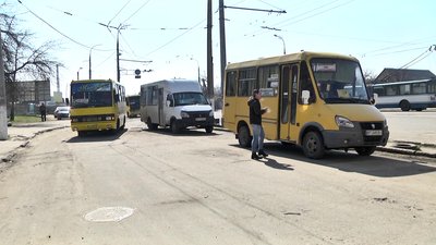 Маршрутки до 23 години у Херсоні: як ставляться до цього водії та жителі обласного центру Маршрутки до 23 години у Херсоні: як ставляться до цього водії та жителі обласного центру