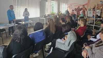 Працюватимуть гіперлокальними журналістами. Жителів Межівської громади запросили на безоплатне навчання від Суспільного