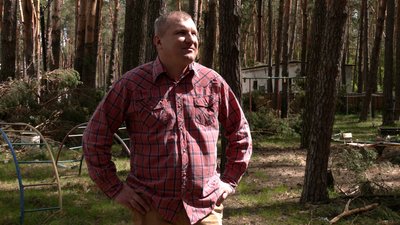 «А я ще чую тут сміх дітей», — дитячий табір у Чернігові після обстрілу росіянами «А я ще чую тут сміх дітей», — дитячий табір у Чернігові після обстрілу росіянами