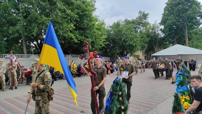 У Черкасах попрощалися з двома військовослужбовцями, які загинули на Донеччині