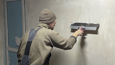 Уламки снарядів на згадку. Фермер з Миколаївщини розчищає поле від боєприпасів РФ Уламки снарядів на згадку. Фермер з Миколаївщини розчищає поле від боєприпасів РФ