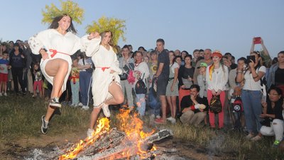 Вінки, багаття, УПЦ. Які купальські обряди збереглися з часів Дажбога та що про це думає церква Вінки, багаття, УПЦ. Які купальські обряди збереглися з часів Дажбога та що про це думає церква