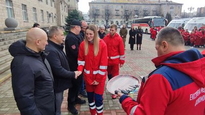 Для допомоги на деокупованих територіях: черкаські медики отримали 9 автівок Для допомоги на деокупованих територіях: черкаські медики отримали 9 автівок