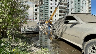 В Умані на Черкащині під час масованого обстрілу влучили у багатоповерхівку. Що відомо В Умані на Черкащині під час масованого обстрілу влучили у багатоповерхівку. Що відомо