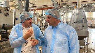 Концерти, реклами і зустрічі: як на Черкащині агітують потенційні кандидати у депутати Концерти, реклами і зустрічі: як на Черкащині агітують потенційні кандидати у депутати