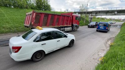 У Прилуках розпочали ямковий ремонт доріг: скільки грошей на це виділили та які вулиці планують оновити У Прилуках розпочали ямковий ремонт доріг: скільки грошей на це виділили та які вулиці планують оновити