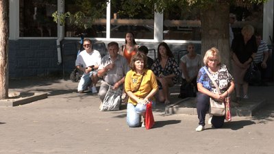 "Краще загинути стоячи, ніж жити на колінах": у Луцьку попрощалися з бійцем Дмитром Раєнковим "Краще загинути стоячи, ніж жити на колінах": у Луцьку попрощалися з бійцем Дмитром Раєнковим
