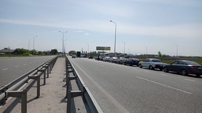 Черги на АЗС: коли зміниться ситуація із пальним на Полтавщині Черги на АЗС: коли зміниться ситуація із пальним на Полтавщині