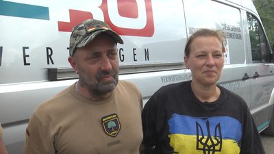 Волонтери Німеччина гуманітарна допомога жителі Слов'янськ Донеччина Волонтери Німеччина гуманітарна допомога жителі Слов'янськ Донеччина