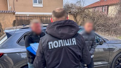 Фейкові оголошення авто на OLX, шахрайство, поліція
