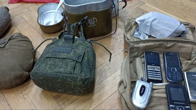 Речі військових РФ: до Житомирського краєзнавчого музею принесли нові експонати Речі військових РФ: до Житомирського краєзнавчого музею принесли нові експонати