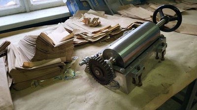 Виготовляють паперові пакети, пінопласт для утеплення: як працює криворізьке підприємство УТОС під час війни Виготовляють паперові пакети, пінопласт для утеплення: як працює криворізьке підприємство УТОС під час війни