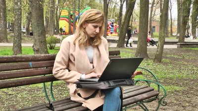 «Діти розуміють що таке війна»: історія вчительки-переселенки з Донеччини, яка переїхала в Хмельницький