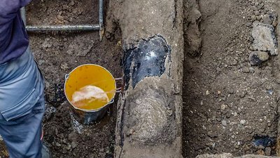 У Кропивницькому відкачують воду з 2 км газопроводу. 19 багатоповерхівок лишаються без газу