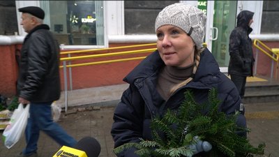 У Дніпрі перед різдвяно-новорічними святами продають ялинки: чи є попит серед містян