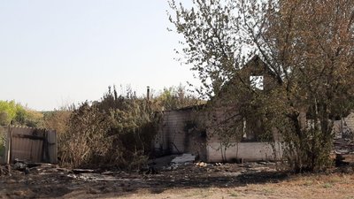 Смітник горів тиждень: у поліції назвали ймовірну причину пожежі у Дворічанському районі