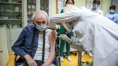 Чорногорія розпочала кампанію щеплення російською вакциною Чорногорія розпочала кампанію щеплення російською вакциною