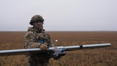 Чи відчувають Різдво на позиціях: як працює група ударних безпілотників бригади "Гарт" на Харківщині Чи відчувають Різдво на позиціях: як працює група ударних безпілотників бригади "Гарт" на Харківщині