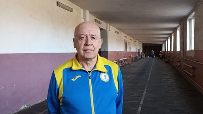 тренер спортсменки Михайло Васірук тренер спортсменки Михайло Васірук