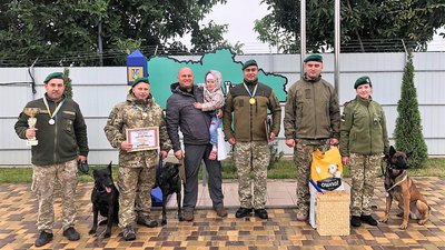 Кінологи з Вінниччини Кінологи з Вінниччини
