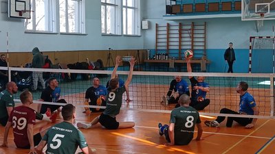 Тернополяни посіли друге місце на відкритому чемпіонаті області з волейболу сидячи Тернополяни посіли друге місце на відкритому чемпіонаті області з волейболу сидячи