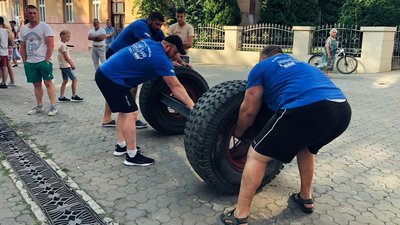 Сімнадцятий силовий турнір "Карпатський ведмідь" провели в Ужгороді