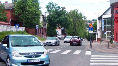 Острівці безпеки, круговий рух та озеленення: у Вінниці реконструюють одне з перехресть Острівці безпеки, круговий рух та озеленення: у Вінниці реконструюють одне з перехресть