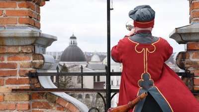 Луцький кликун підписав угоду і зобов'язався сурмити за графіком. Коли саме Луцький кликун підписав угоду і зобов'язався сурмити за графіком. Коли саме