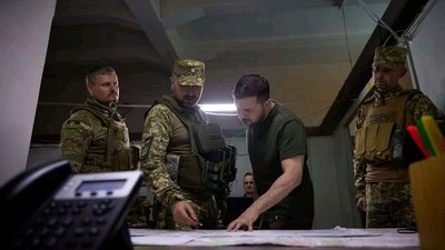 Полковник Мамавко з президентом Зеленським Полковник Мамавко з президентом Зеленським