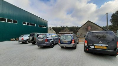 Волонтери з Тернопільщини передають автомобілі військовим Волонтери з Тернопільщини передають автомобілі військовим